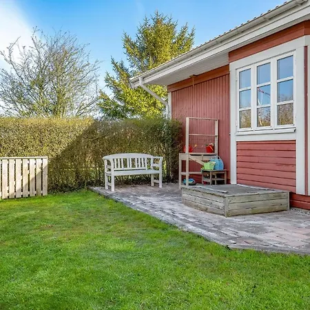 Feriehus In With Kitchen
