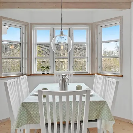 In With Kitchen
